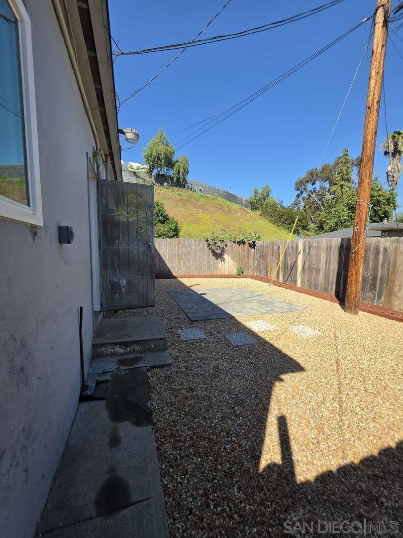 Detail Gallery Image 11 of 11 For 3262  Steel St, San Diego,  CA 92113 - 2 Beds | 1 Baths