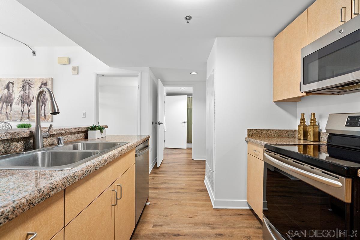 Detail Gallery Image 13 of 45 For 425 W Beech Street  #303,  San Diego,  CA 92101 - 2 Beds | 2 Baths