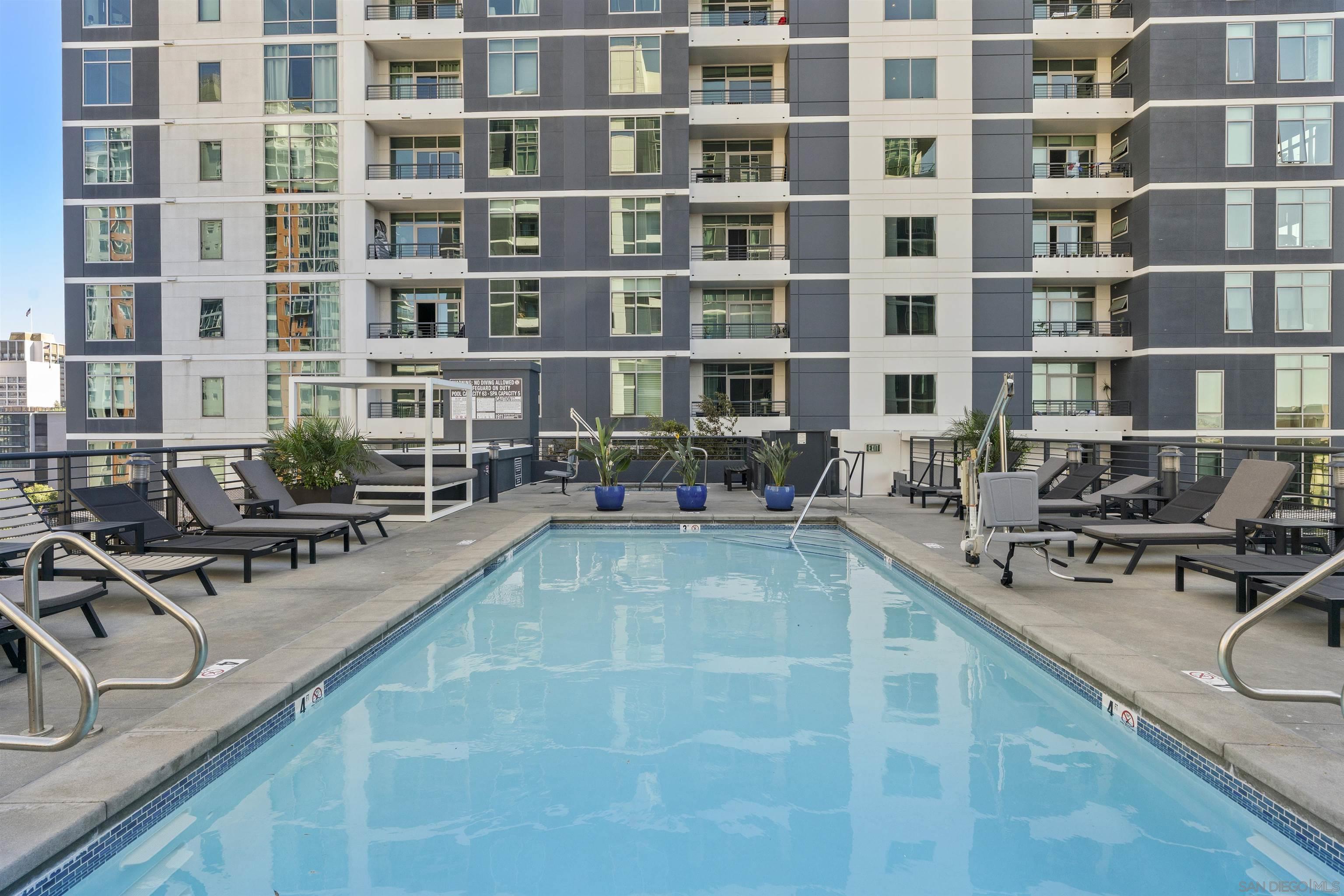 Detail Gallery Image 40 of 45 For 425 W Beech Street  #303,  San Diego,  CA 92101 - 2 Beds | 2 Baths