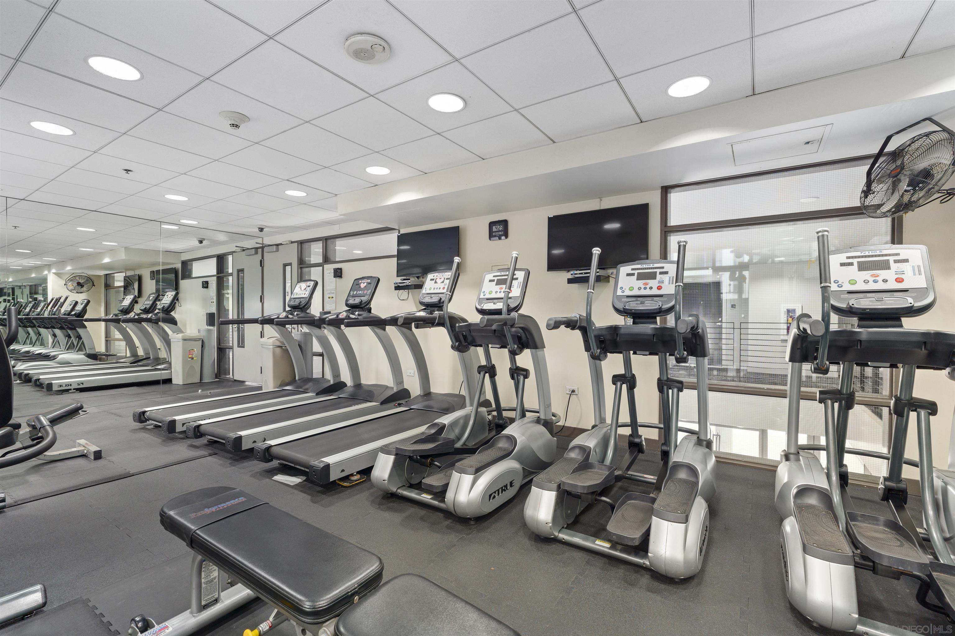 Detail Gallery Image 43 of 45 For 425 W Beech Street  #303,  San Diego,  CA 92101 - 2 Beds | 2 Baths