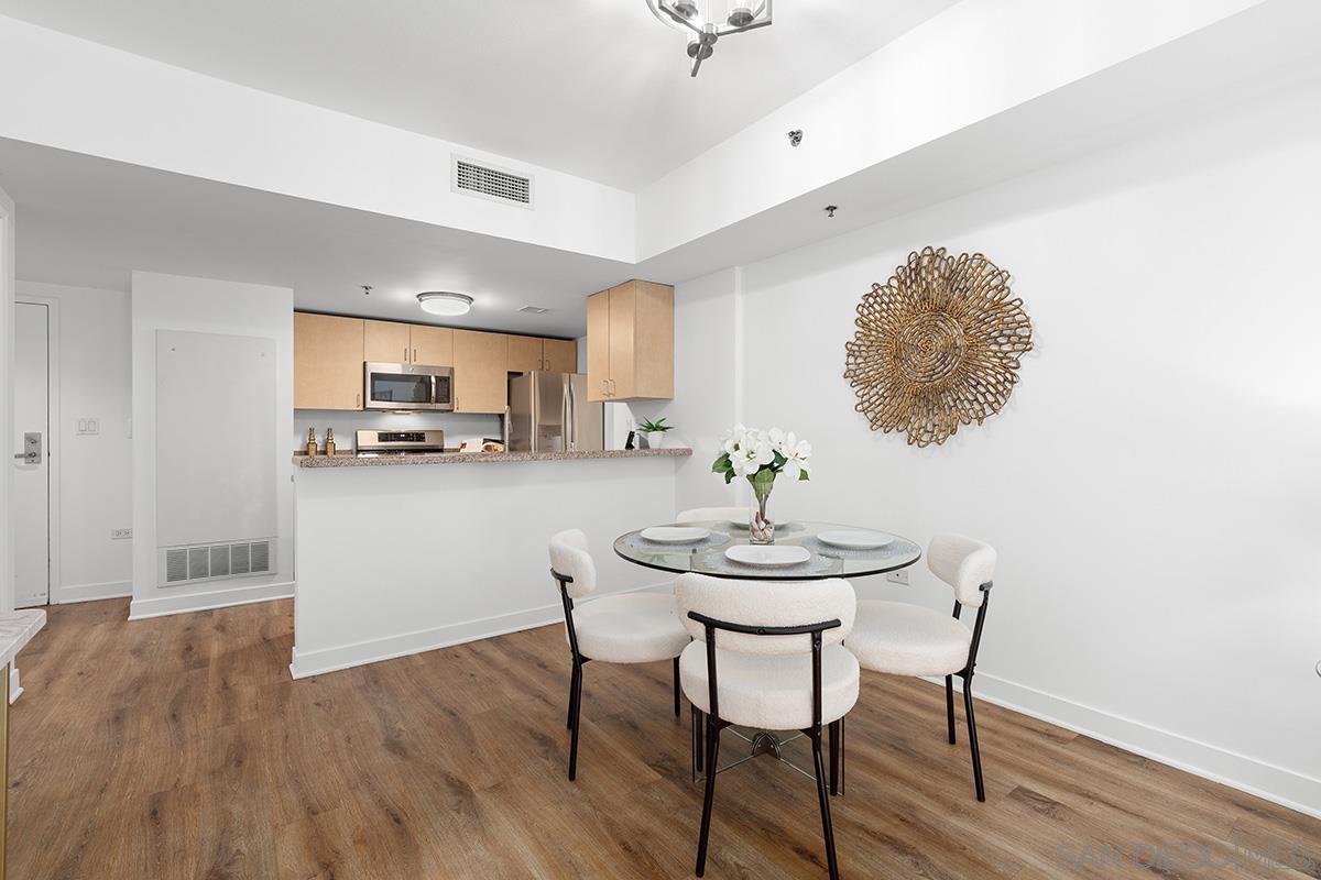 Detail Gallery Image 10 of 45 For 425 W Beech Street  #303,  San Diego,  CA 92101 - 2 Beds | 2 Baths