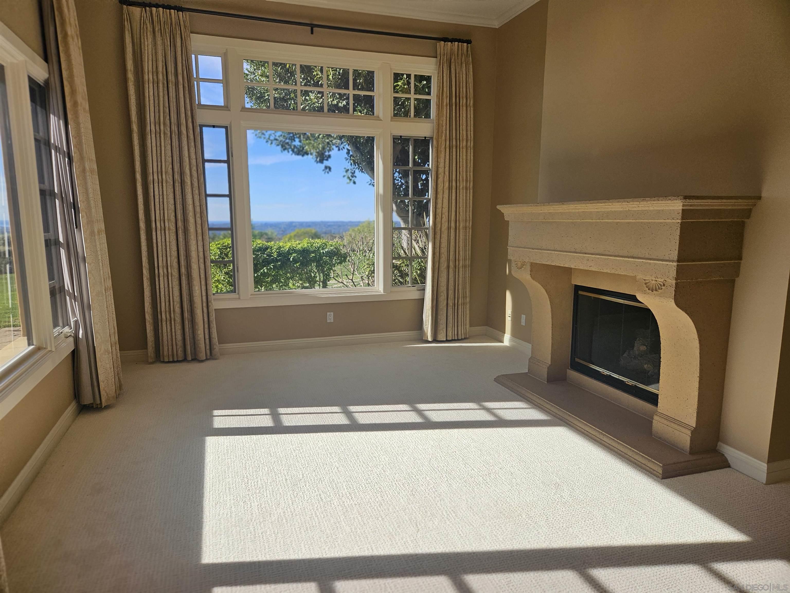 Detail Gallery Image 13 of 32 For 8418  Run of the Knolls, San Diego,  CA 92127 - 5 Beds | 5/1 Baths