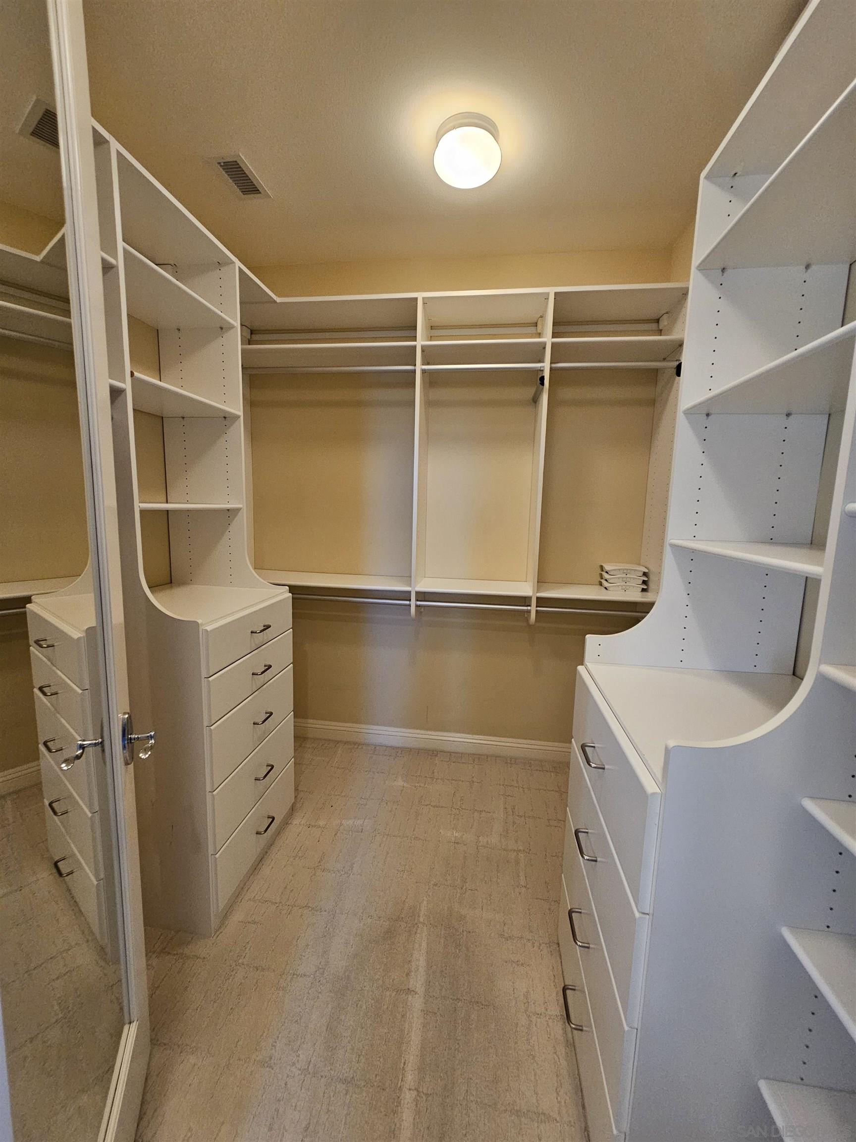 Detail Gallery Image 18 of 32 For 8418  Run of the Knolls, San Diego,  CA 92127 - 5 Beds | 5/1 Baths