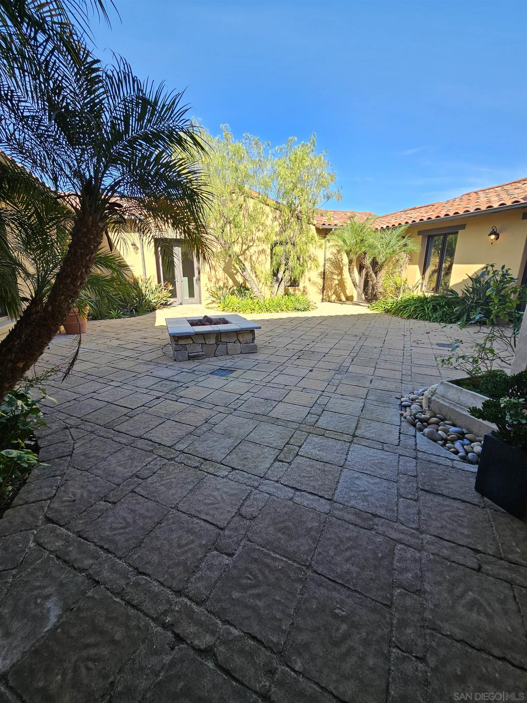 Detail Gallery Image 22 of 32 For 8418  Run of the Knolls, San Diego,  CA 92127 - 5 Beds | 5/1 Baths