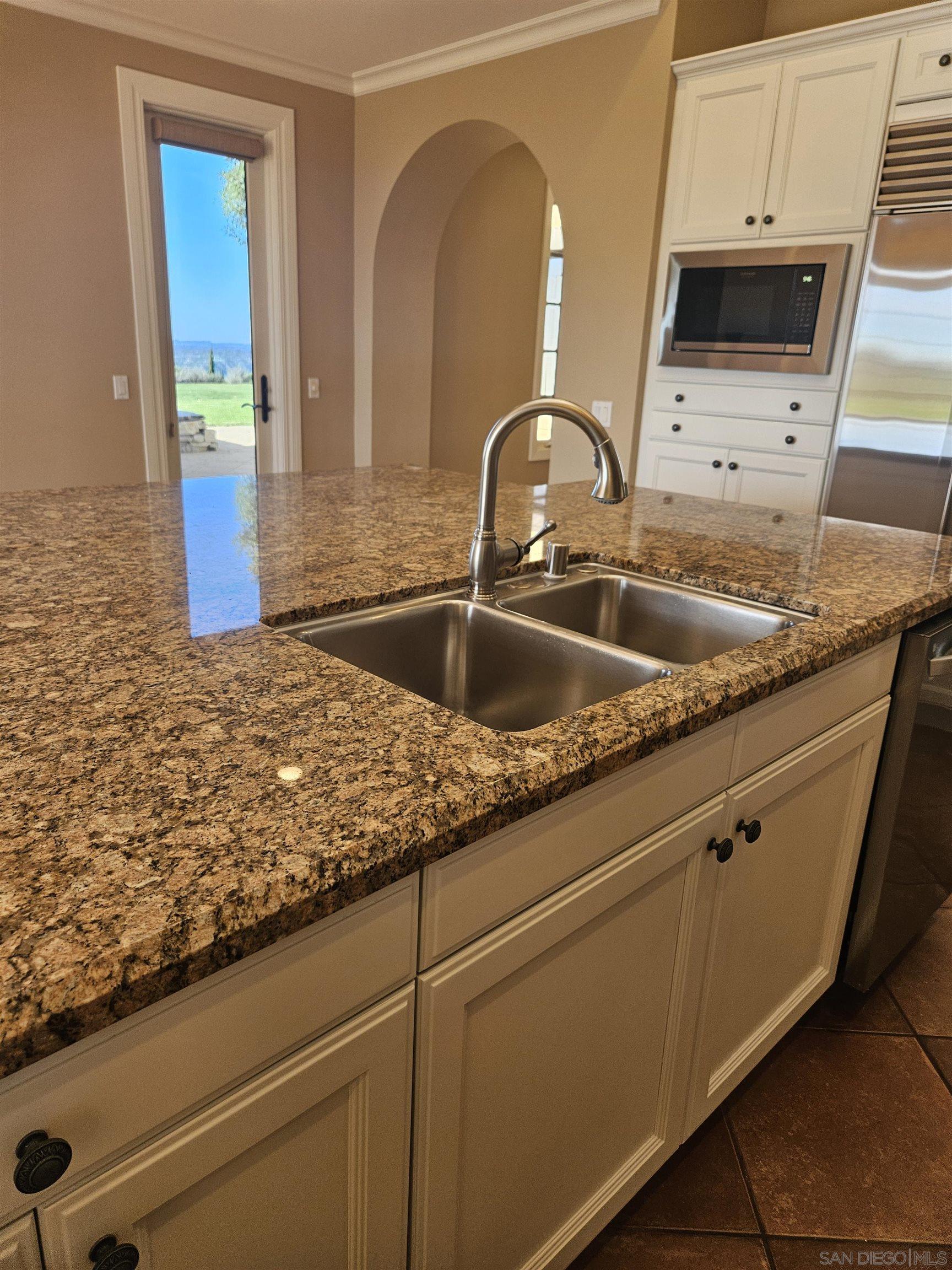 Detail Gallery Image 29 of 32 For 8418  Run of the Knolls, San Diego,  CA 92127 - 5 Beds | 5/1 Baths