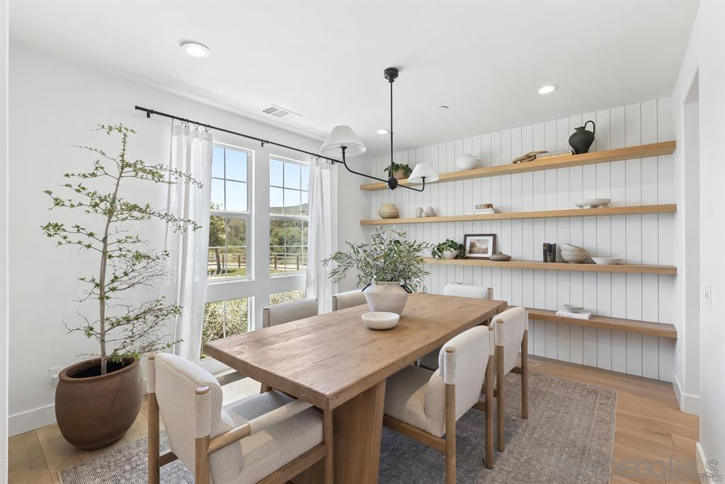 Detail Gallery Image 12 of 44 For 2984  Hayloft Pl, Escondido,  CA 92029 - 6 Beds | 4/1 Baths