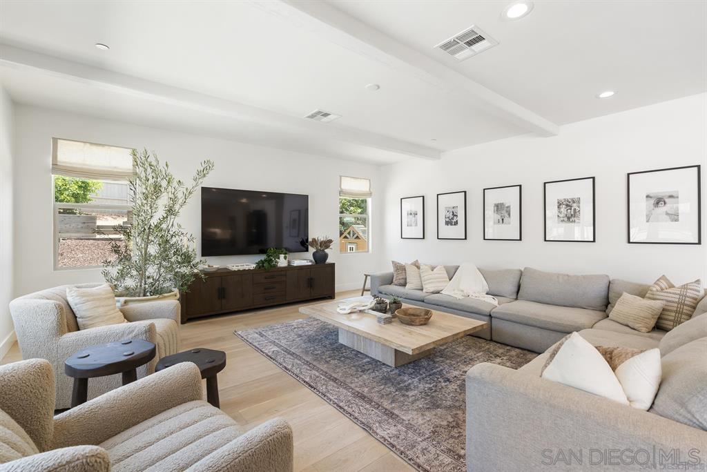 Detail Gallery Image 14 of 44 For 2984  Hayloft Pl, Escondido,  CA 92029 - 6 Beds | 4/1 Baths