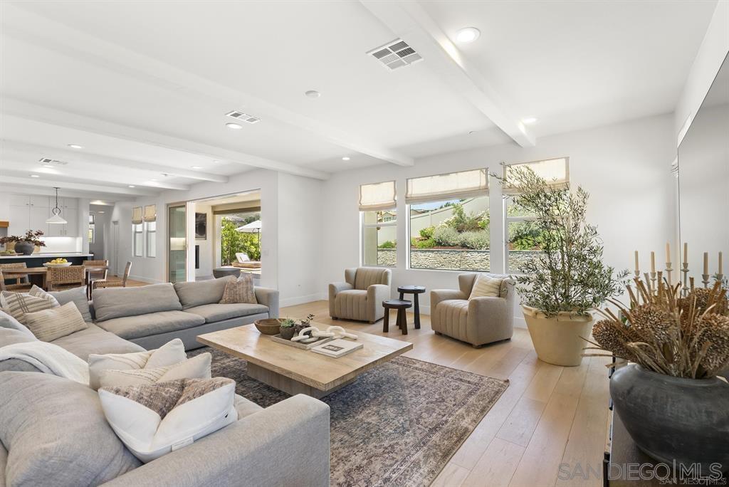 Detail Gallery Image 16 of 44 For 2984  Hayloft Pl, Escondido,  CA 92029 - 6 Beds | 4/1 Baths