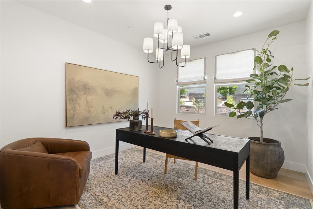 Detail Gallery Image 18 of 44 For 2984  Hayloft Pl, Escondido,  CA 92029 - 6 Beds | 4/1 Baths