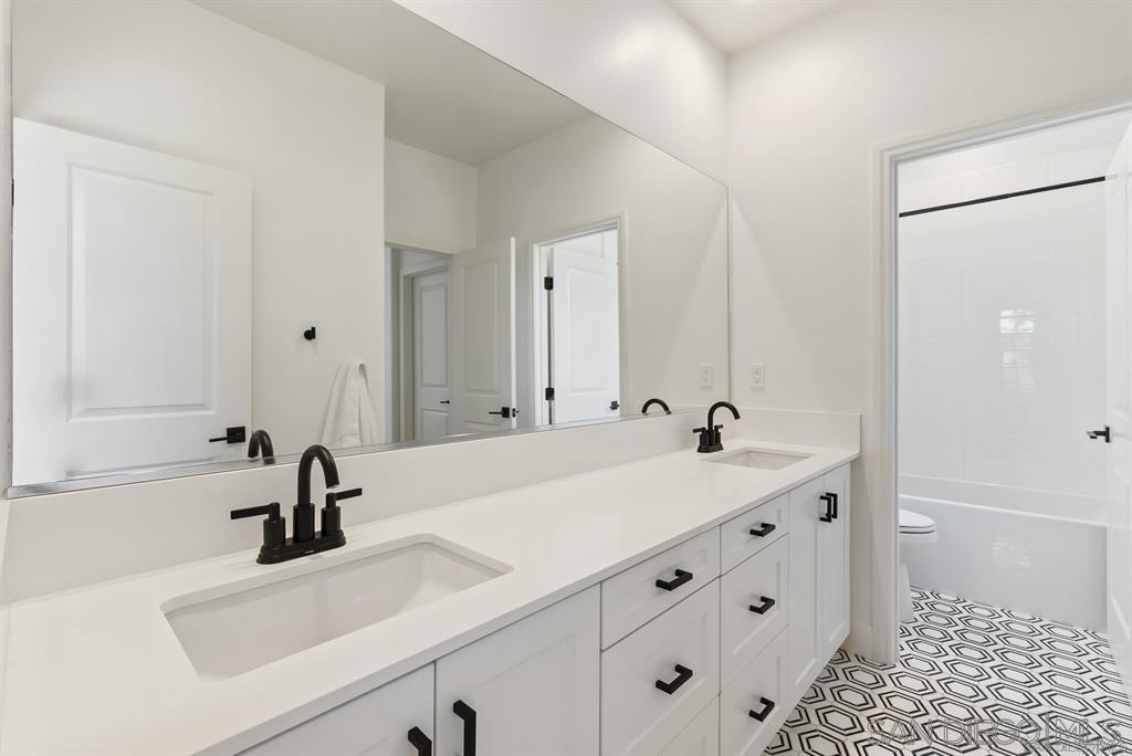 Detail Gallery Image 21 of 44 For 2984  Hayloft Pl, Escondido,  CA 92029 - 6 Beds | 4/1 Baths