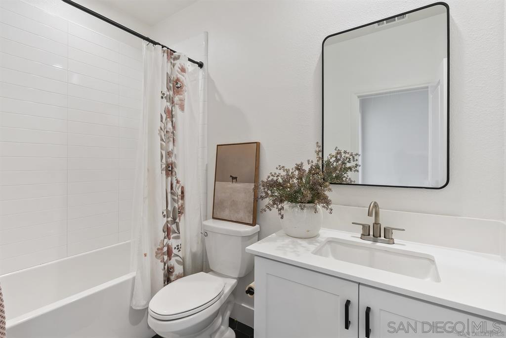 Detail Gallery Image 24 of 44 For 2984  Hayloft Pl, Escondido,  CA 92029 - 6 Beds | 4/1 Baths