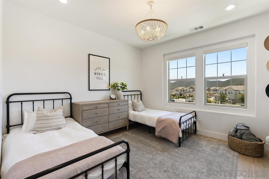 Detail Gallery Image 27 of 44 For 2984  Hayloft Pl, Escondido,  CA 92029 - 6 Beds | 4/1 Baths