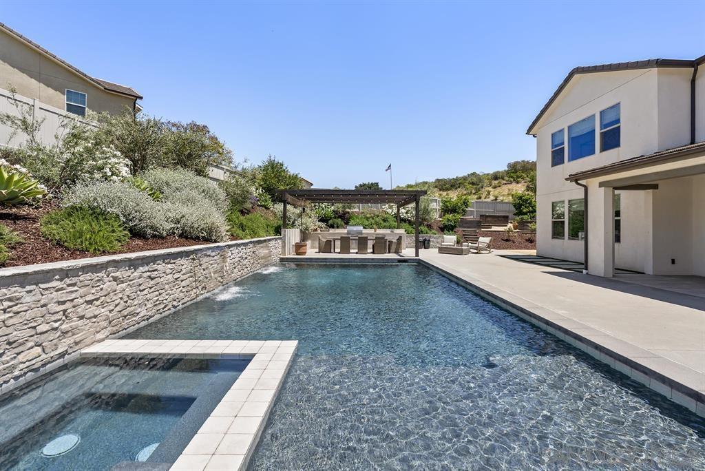 Detail Gallery Image 32 of 44 For 2984  Hayloft Pl, Escondido,  CA 92029 - 6 Beds | 4/1 Baths