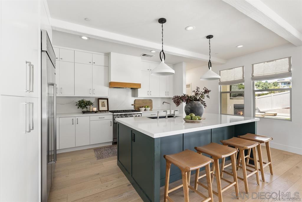 Detail Gallery Image 9 of 44 For 2984  Hayloft Pl, Escondido,  CA 92029 - 6 Beds | 4/1 Baths