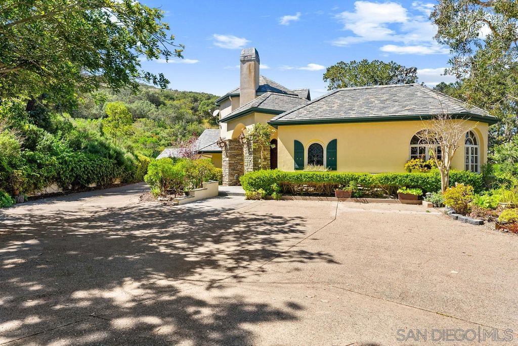 Detail Gallery Image 13 of 52 For 14104  Dalia Drive, Rancho Santa Fe,  CA 92067 - 4 Beds | 4/1 Baths