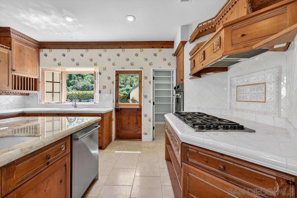 Detail Gallery Image 21 of 52 For 14104  Dalia Drive, Rancho Santa Fe,  CA 92067 - 4 Beds | 4/1 Baths