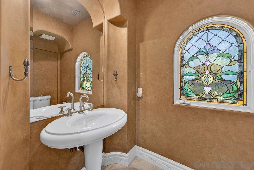 Detail Gallery Image 10 of 52 For 14104  Dalia Drive, Rancho Santa Fe,  CA 92067 - 4 Beds | 4/1 Baths