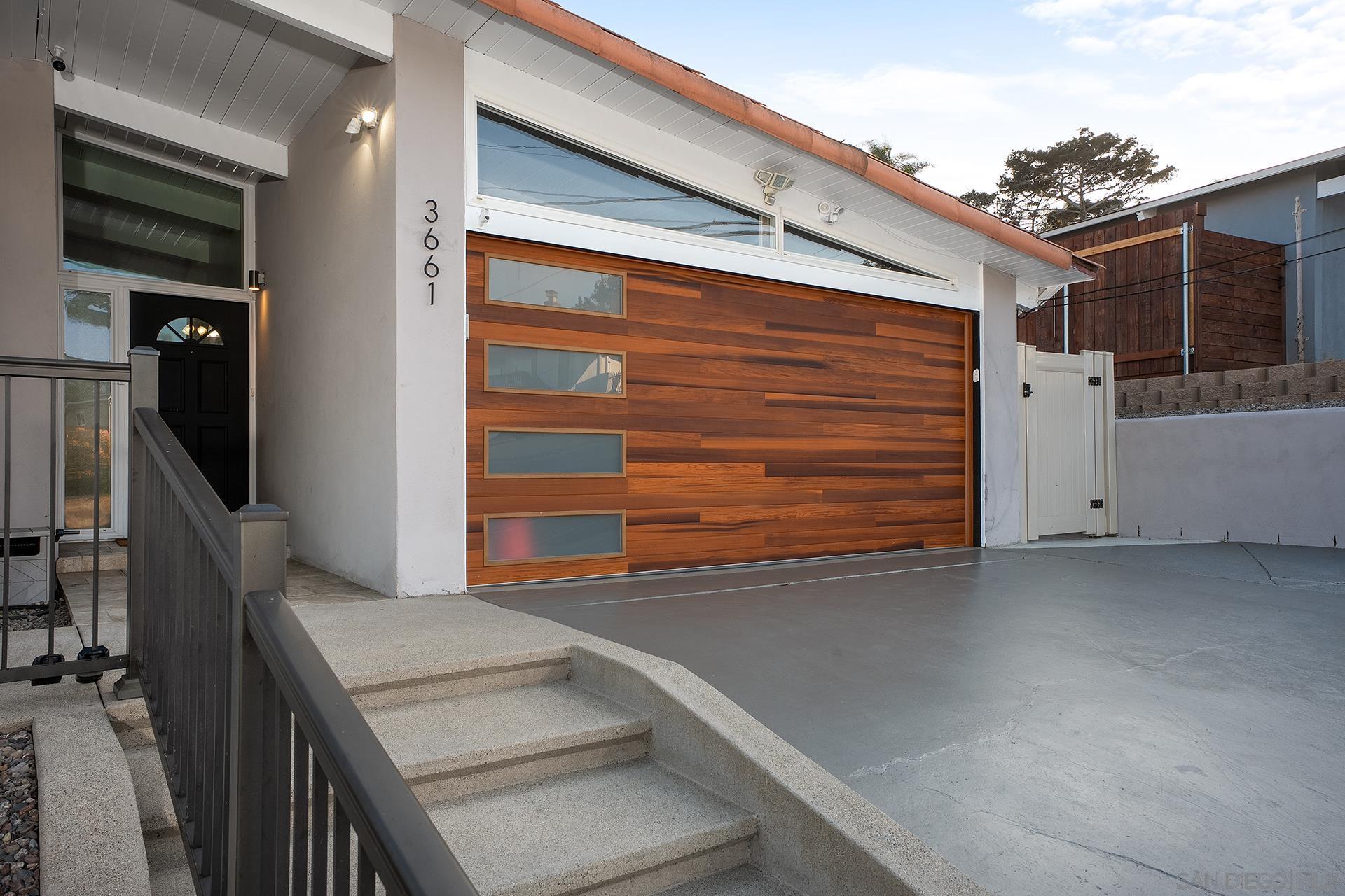 Detail Gallery Image 5 of 71 For 3661  Leland St, San Diego,  CA 92106 - 4 Beds | 2 Baths