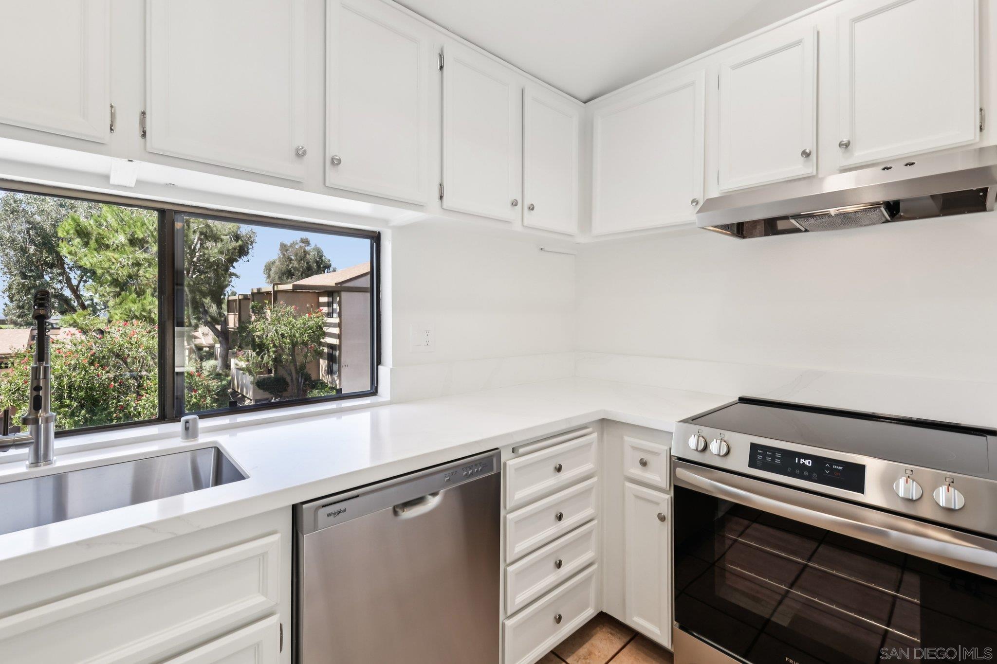 Detail Gallery Image 13 of 48 For 6184  Agee St  #186,  San Diego,  CA 92122 - 2 Beds | 1 Baths