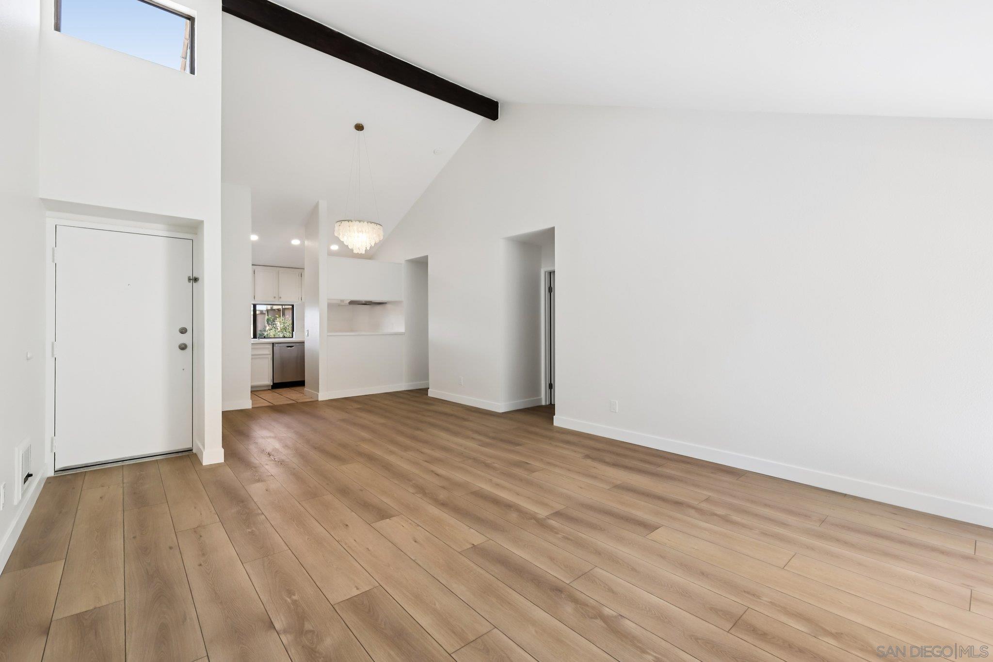 Detail Gallery Image 3 of 48 For 6184  Agee St  #186,  San Diego,  CA 92122 - 2 Beds | 1 Baths