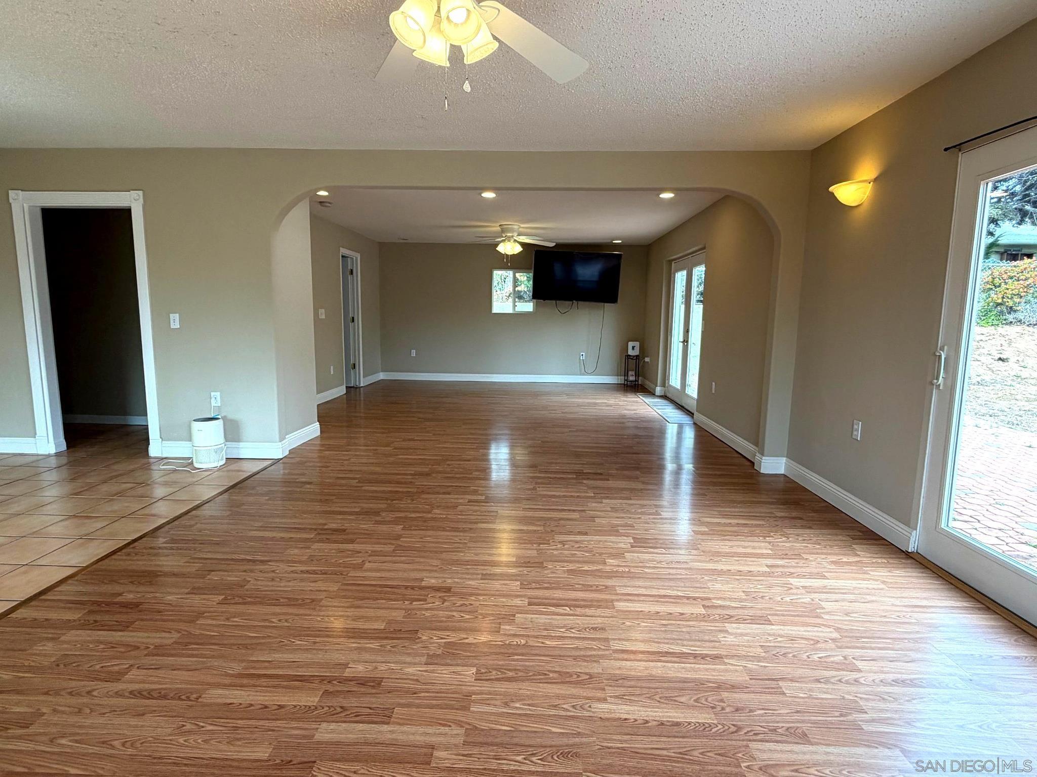 Detail Gallery Image 15 of 32 For 469  Lado De Loma Dr., Vista,  CA 92083 - 4 Beds | 2 Baths