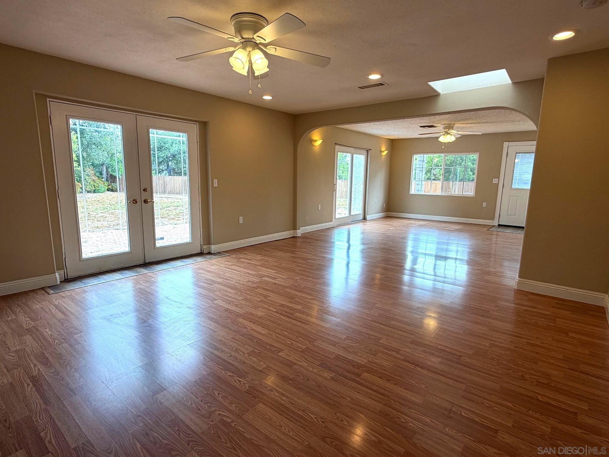 Detail Gallery Image 16 of 32 For 469  Lado De Loma Dr., Vista,  CA 92083 - 4 Beds | 2 Baths