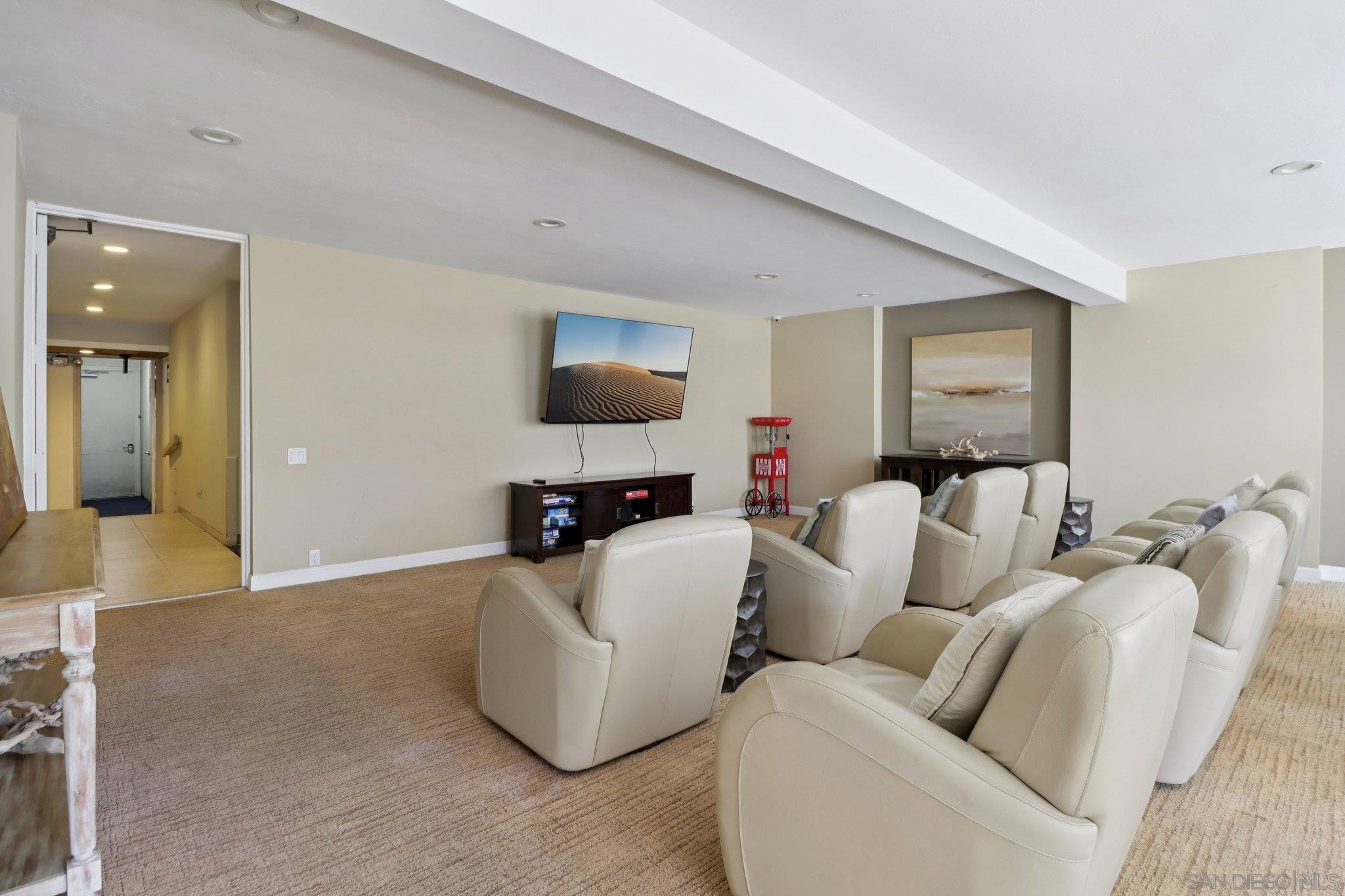 Detail Gallery Image 23 of 42 For 1775  Diamond  #1-136,  San Diego,  CA 92109 - 1 Beds | 1 Baths