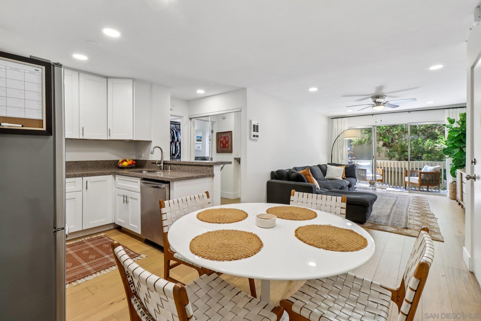 Detail Gallery Image 7 of 42 For 1775  Diamond  #1-136,  San Diego,  CA 92109 - 1 Beds | 1 Baths