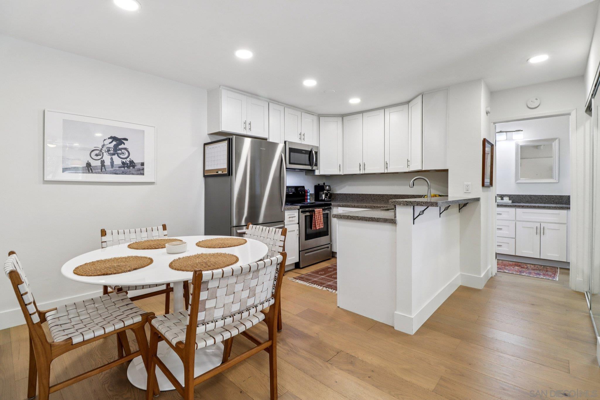 Detail Gallery Image 9 of 42 For 1775  Diamond  #1-136,  San Diego,  CA 92109 - 1 Beds | 1 Baths