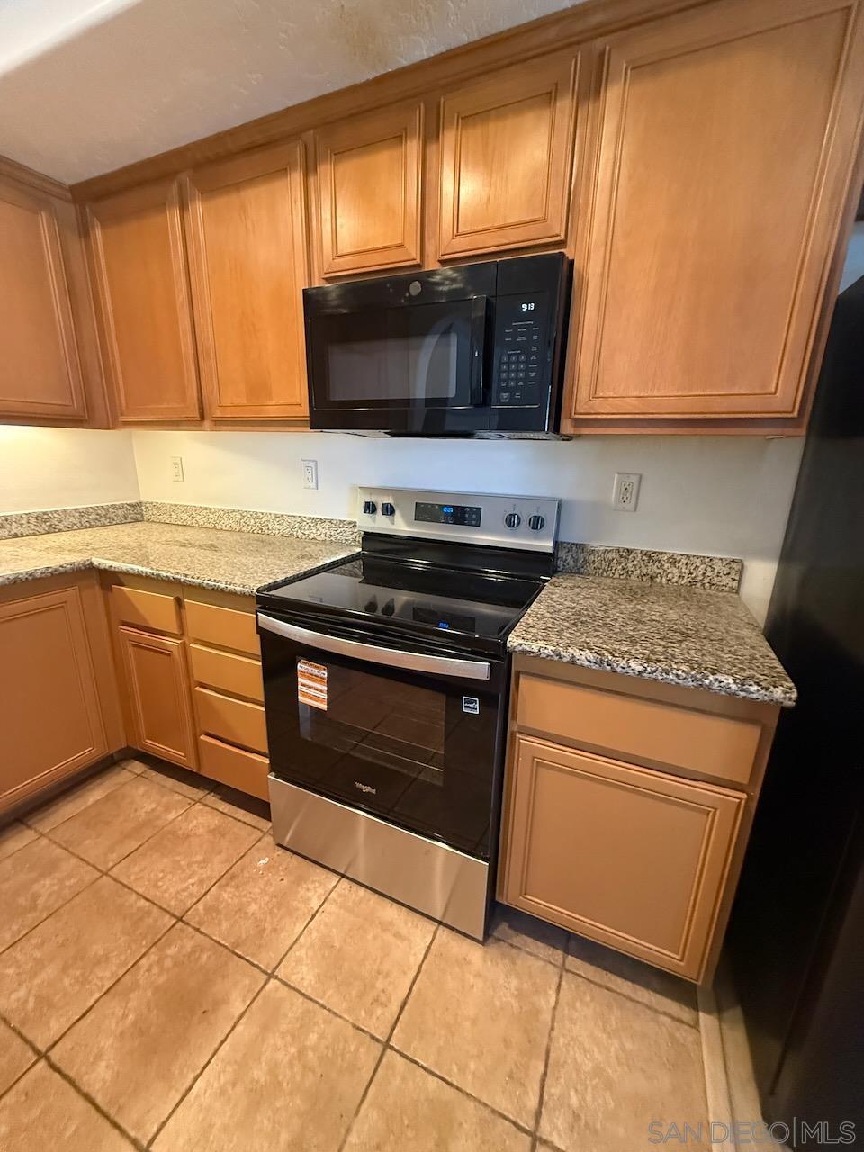 Detail Gallery Image 7 of 11 For 4230  48th  #6,  San Diego,  CA 92115 - 2 Beds | 1 Baths