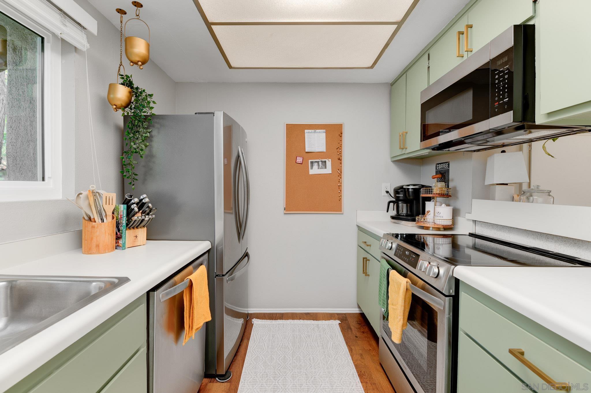 Detail Gallery Image 7 of 28 For 6029  Rancho Mission  #201,  San Diego,  CA 92108 - 2 Beds | 2 Baths