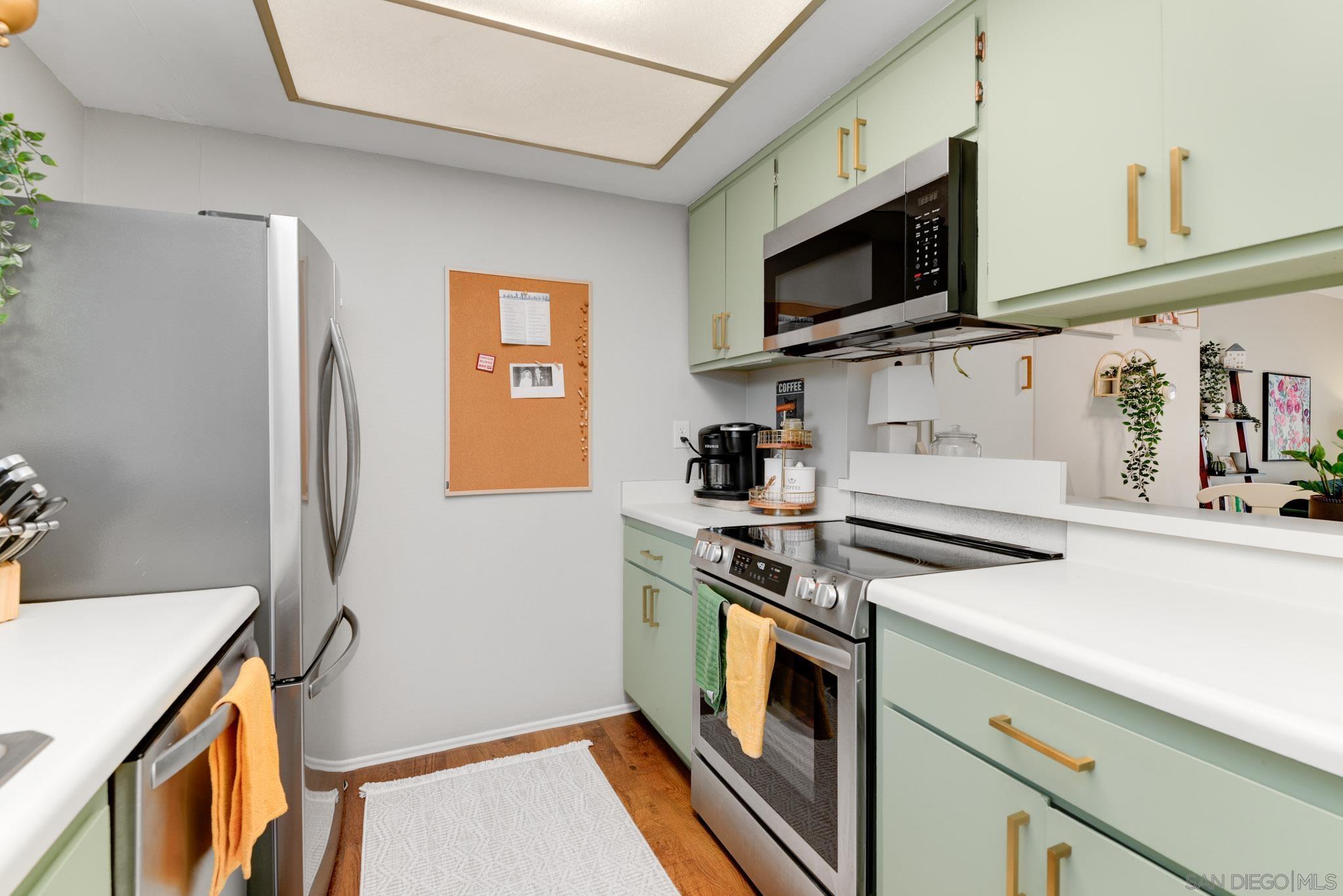 Detail Gallery Image 8 of 28 For 6029  Rancho Mission  #201,  San Diego,  CA 92108 - 2 Beds | 2 Baths