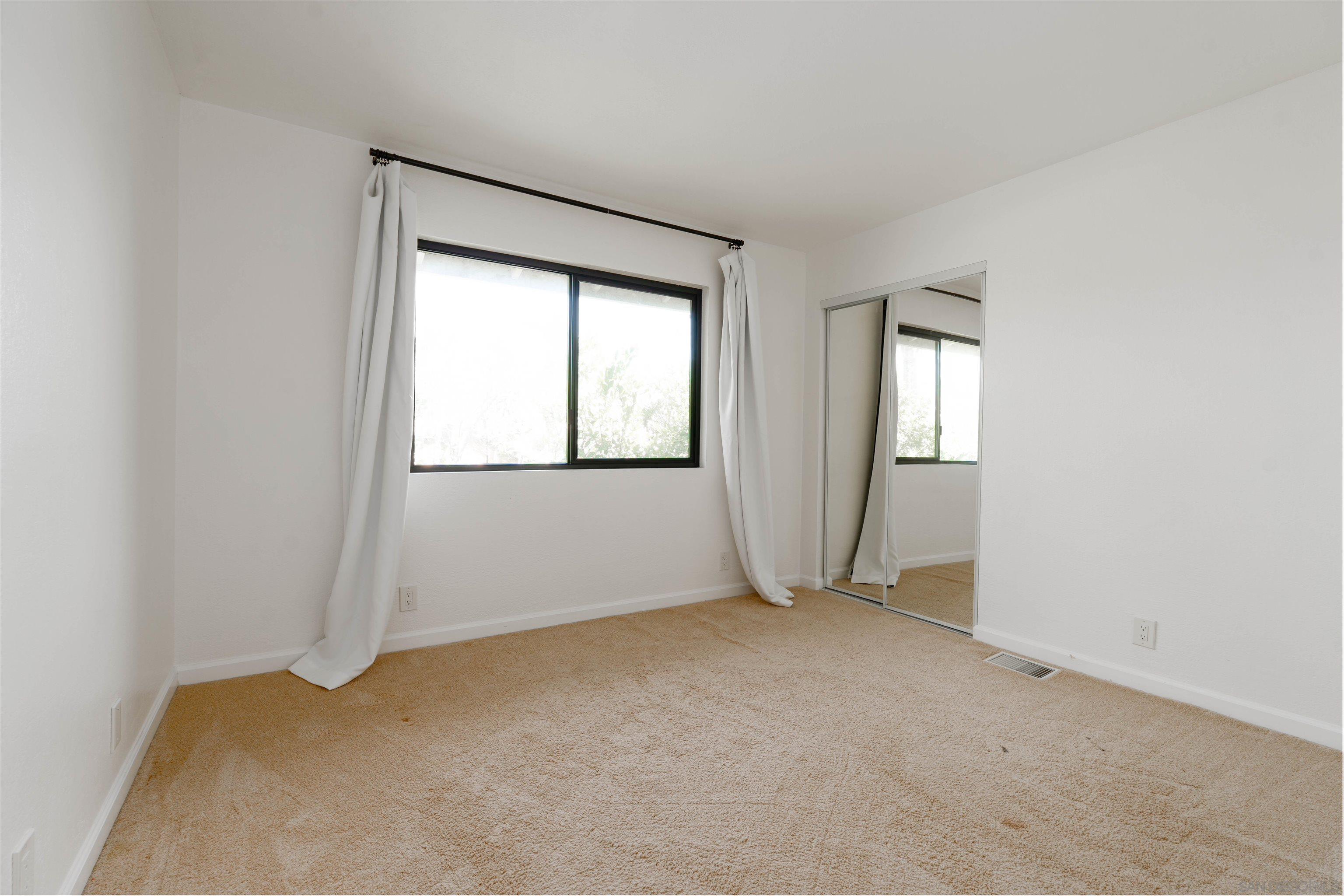 Detail Gallery Image 18 of 30 For 5837  Jeffries Ranch, Oceanside,  CA 92057 - 4 Beds | 2/1 Baths