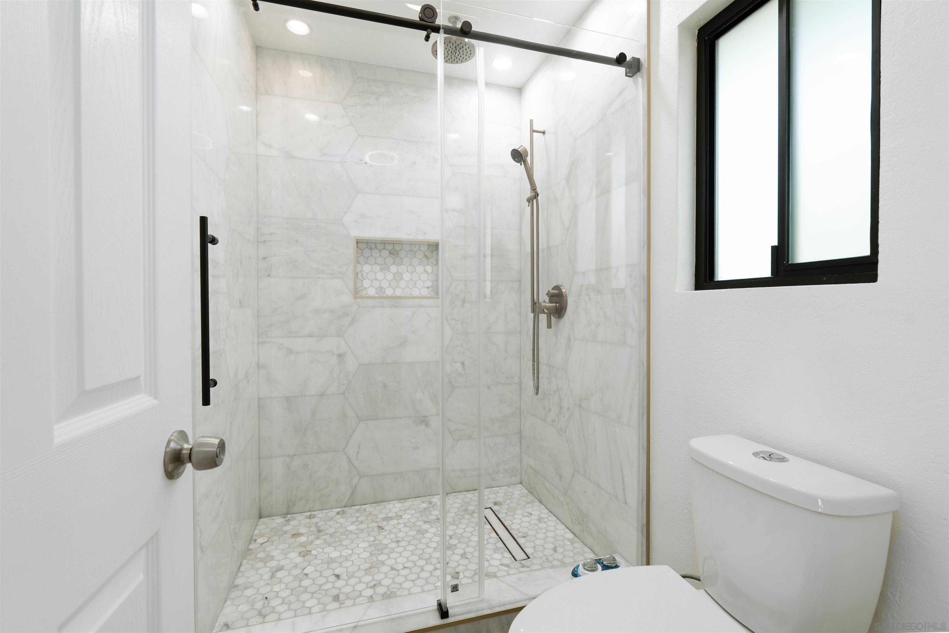 Detail Gallery Image 20 of 33 For 5837  Jeffries Ranch, Oceanside,  CA 92057 - 4 Beds | 2/1 Baths