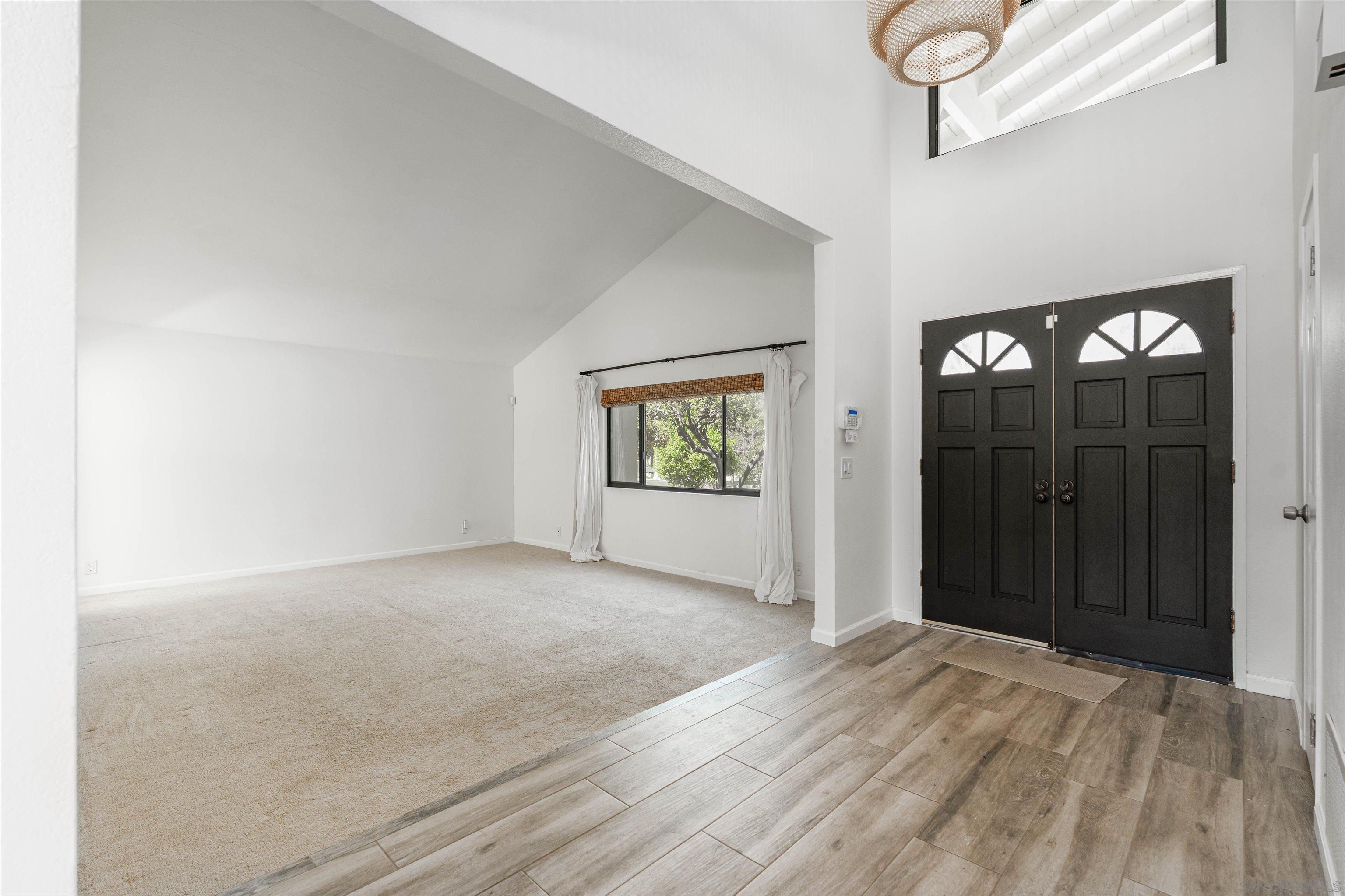 Detail Gallery Image 3 of 31 For 5837  Jeffries Ranch, Oceanside,  CA 92057 - 4 Beds | 2/1 Baths