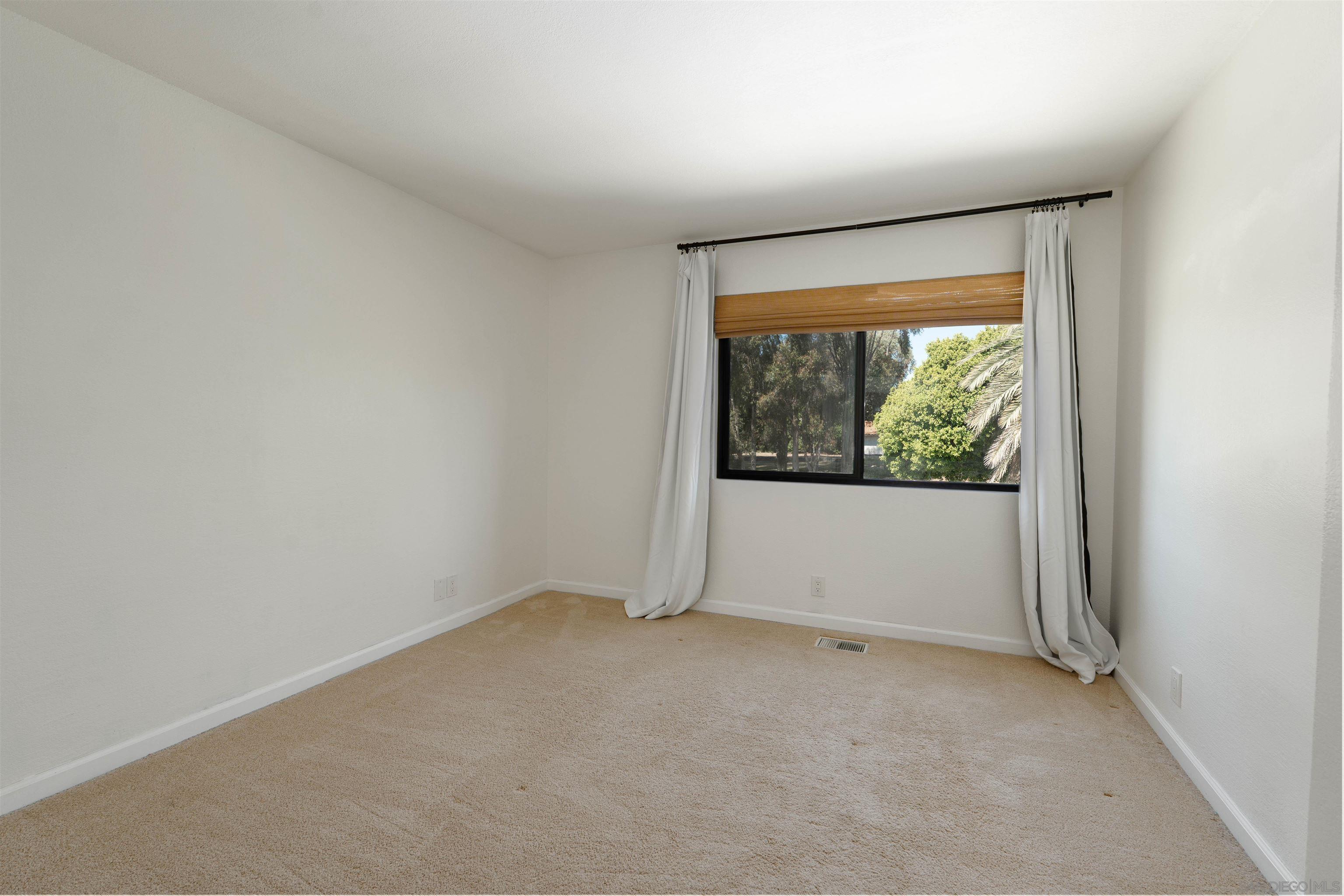 Detail Gallery Image 21 of 30 For 5837  Jeffries Ranch, Oceanside,  CA 92057 - 4 Beds | 2/1 Baths