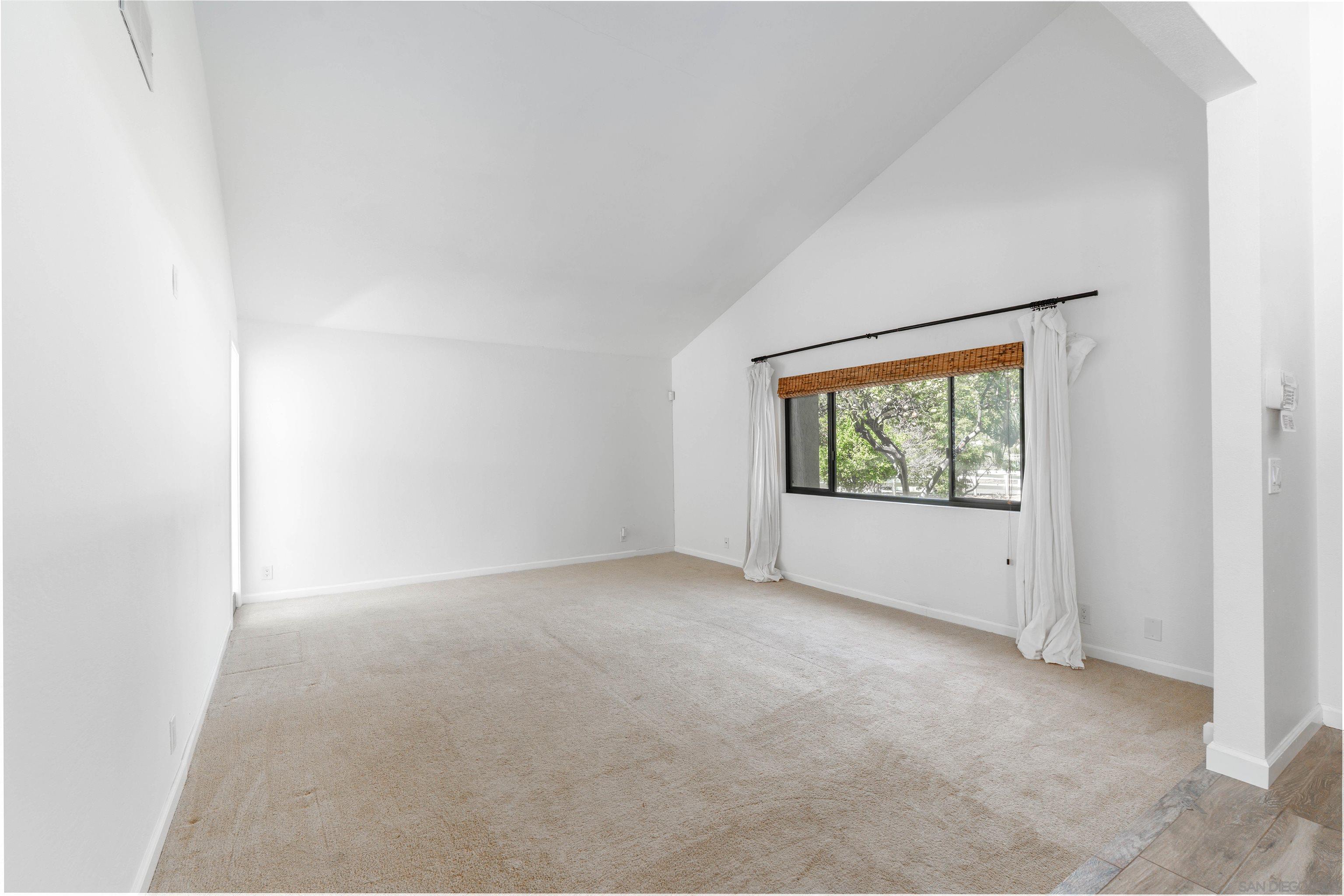 Detail Gallery Image 6 of 33 For 5837  Jeffries Ranch, Oceanside,  CA 92057 - 4 Beds | 2/1 Baths