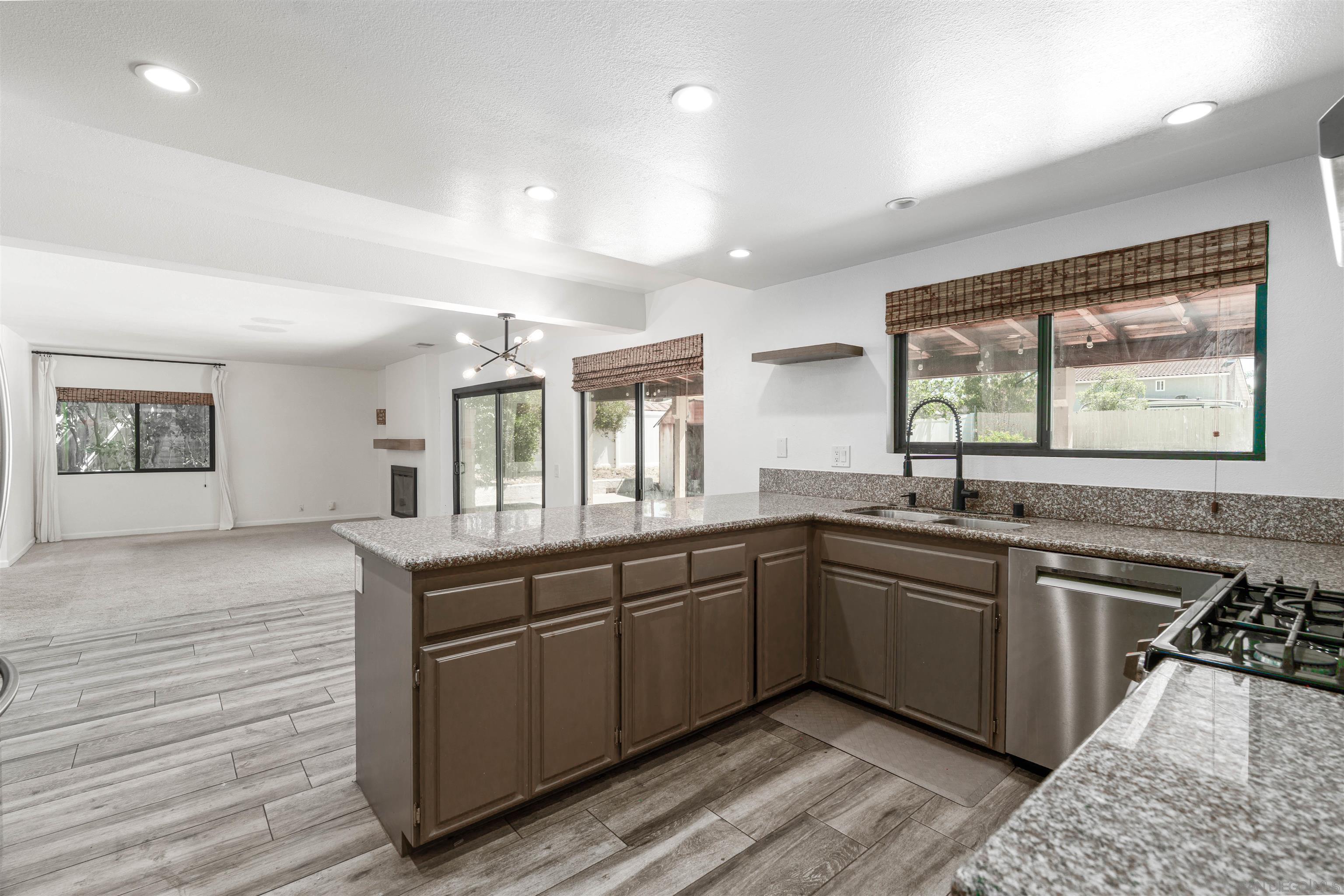 Detail Gallery Image 9 of 31 For 5837  Jeffries Ranch, Oceanside,  CA 92057 - 4 Beds | 2/1 Baths