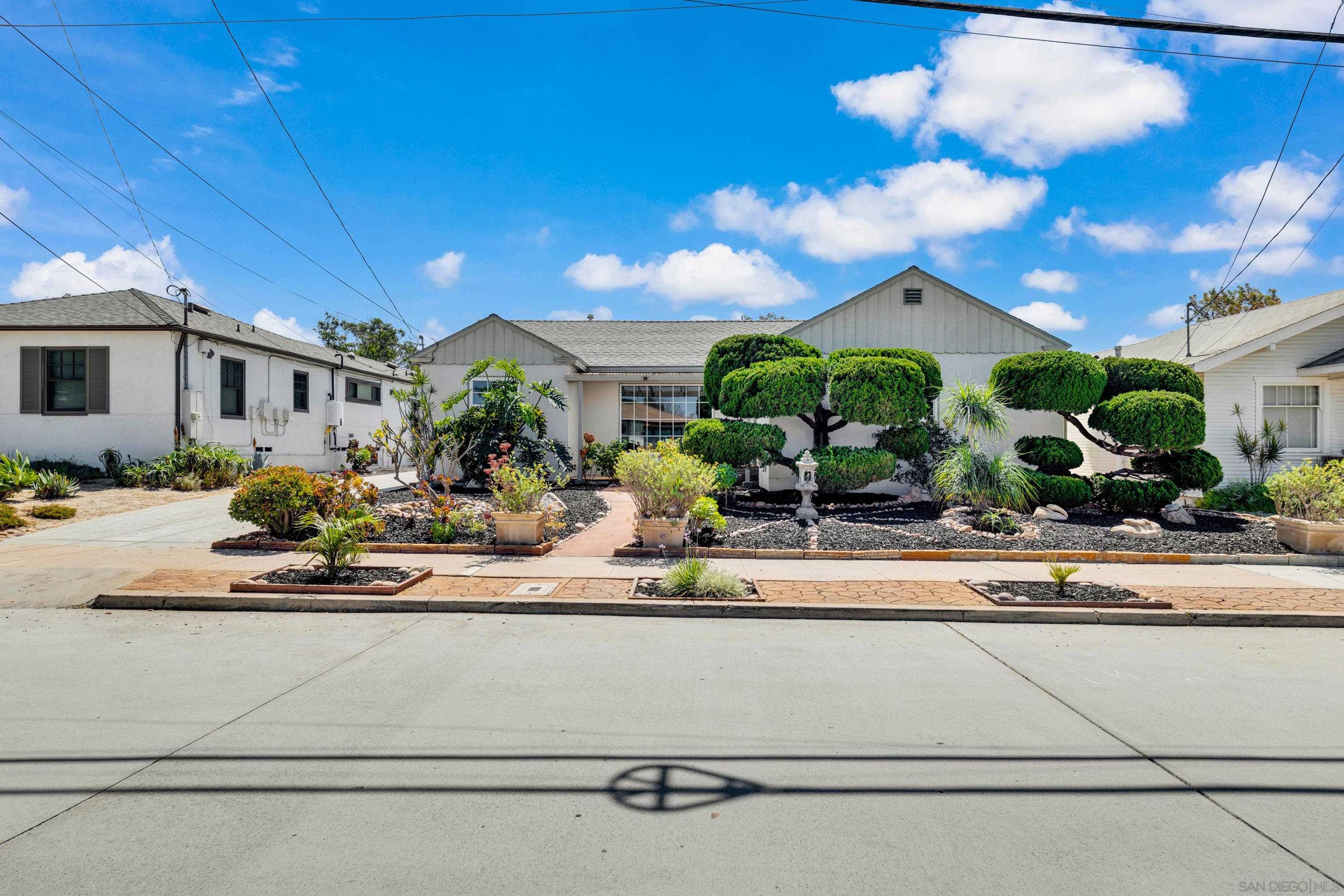 Detail Gallery Image 2 of 62 For 5445  Adams Avenue, San Diego,  CA 92115 - 3 Beds | 1/1 Baths