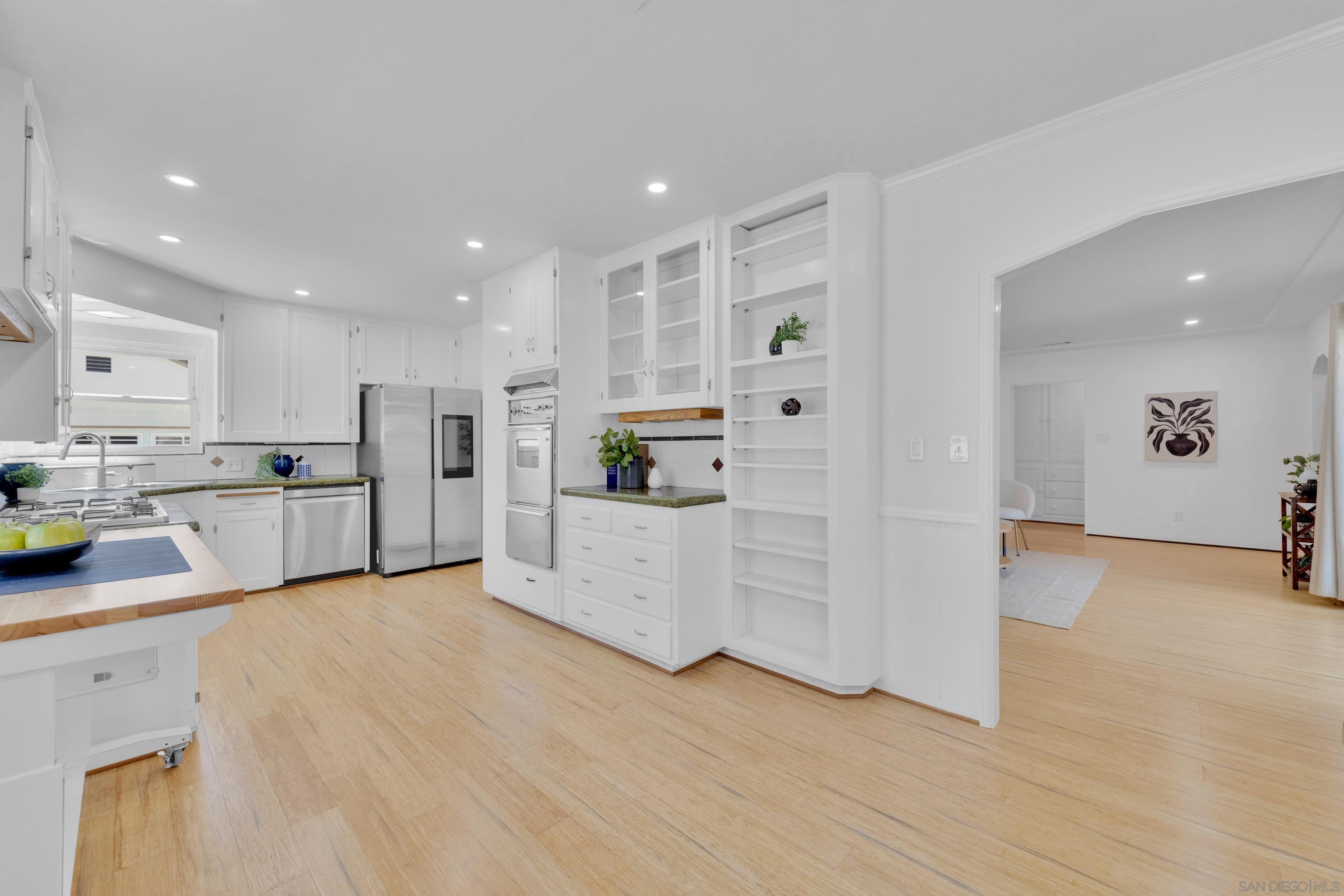 Detail Gallery Image 16 of 62 For 5445  Adams Avenue, San Diego,  CA 92115 - 3 Beds | 1/1 Baths