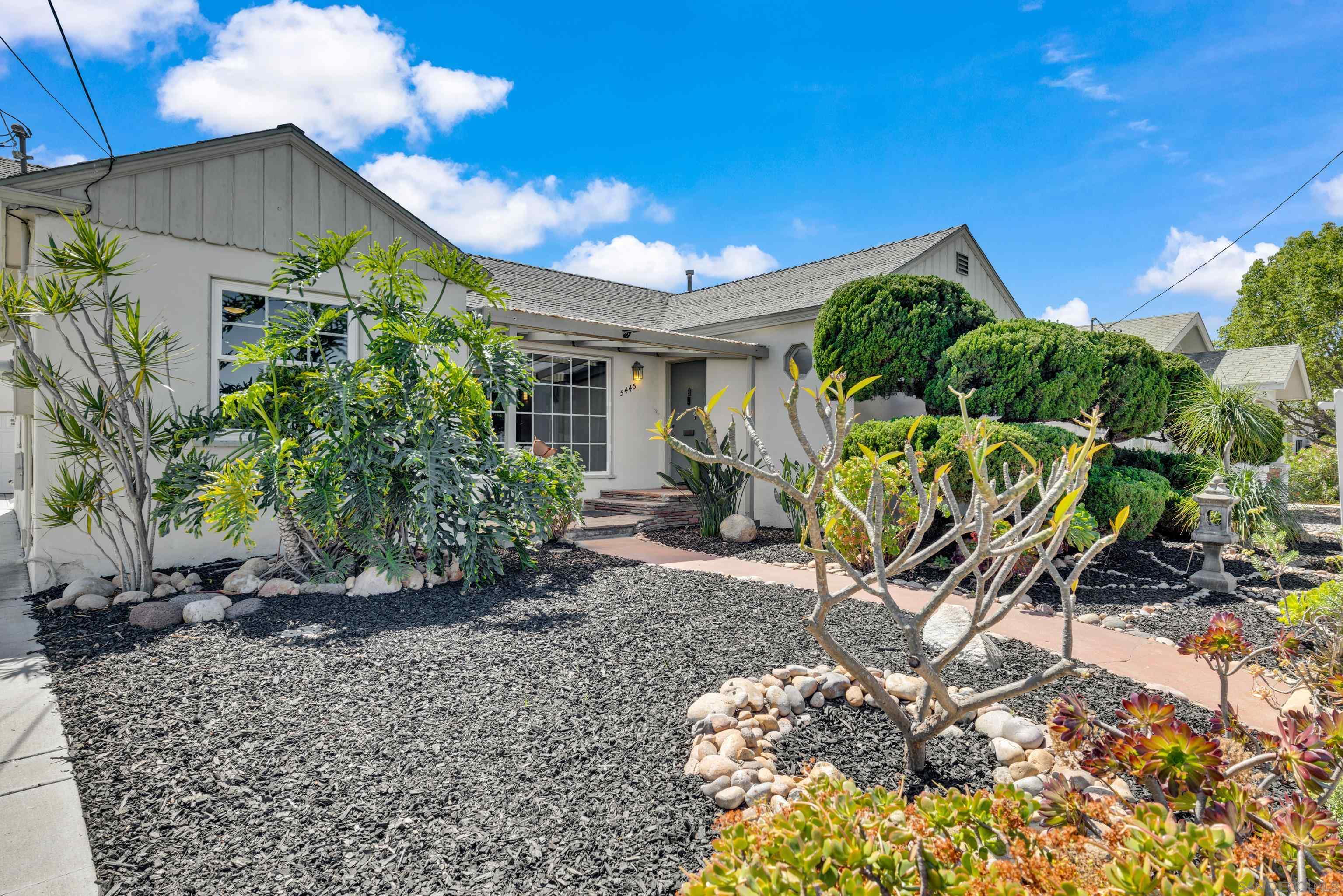 Detail Gallery Image 3 of 62 For 5445  Adams Avenue, San Diego,  CA 92115 - 3 Beds | 1/1 Baths