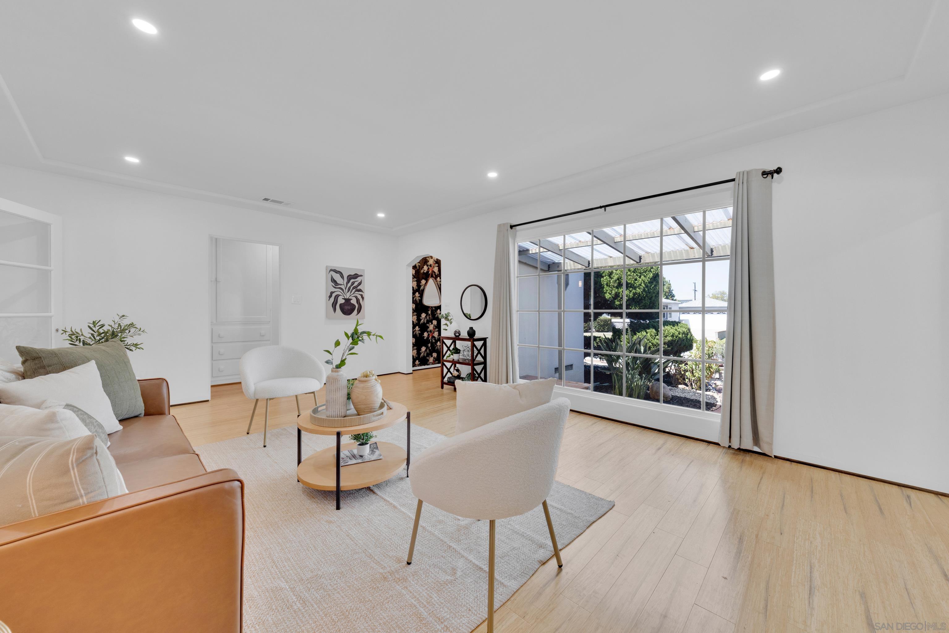 Detail Gallery Image 10 of 62 For 5445  Adams Avenue, San Diego,  CA 92115 - 3 Beds | 1/1 Baths