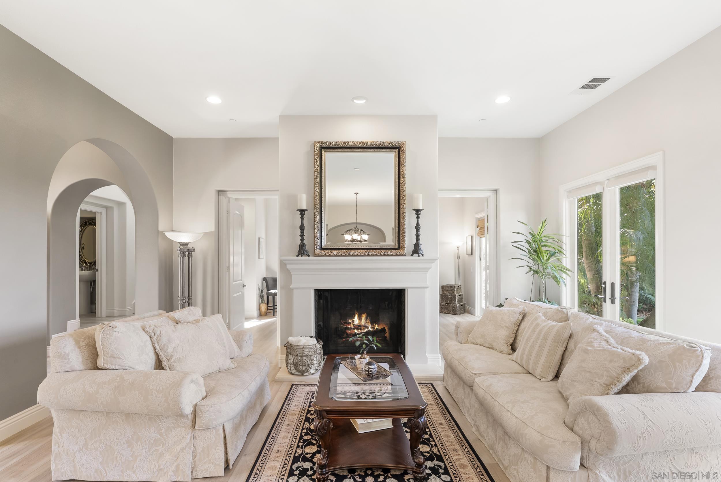 Detail Gallery Image 11 of 60 For 2105  Timneh Court, Oceanside,  CA 92057 - 4 Beds | 4/1 Baths