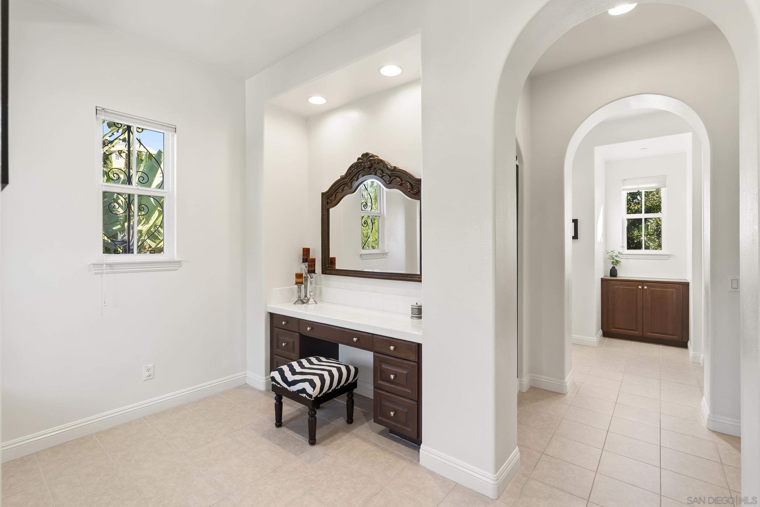 Detail Gallery Image 27 of 60 For 2105  Timneh Court, Oceanside,  CA 92057 - 4 Beds | 4/1 Baths
