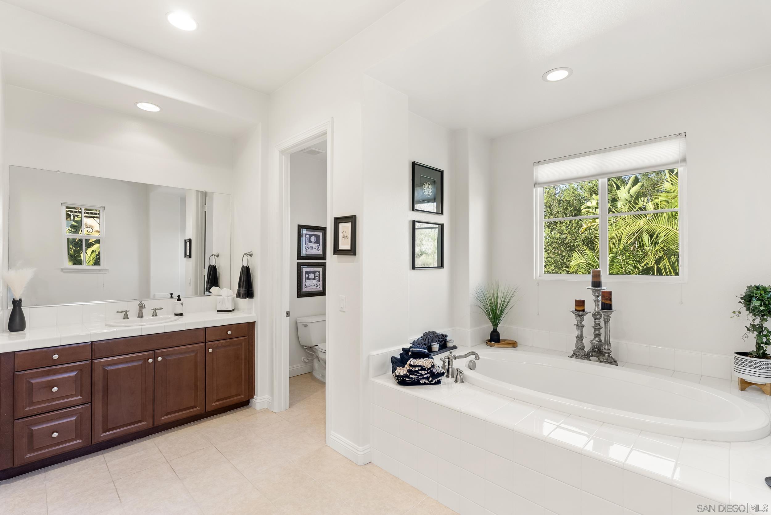 Detail Gallery Image 28 of 60 For 2105  Timneh Court, Oceanside,  CA 92057 - 4 Beds | 4/1 Baths