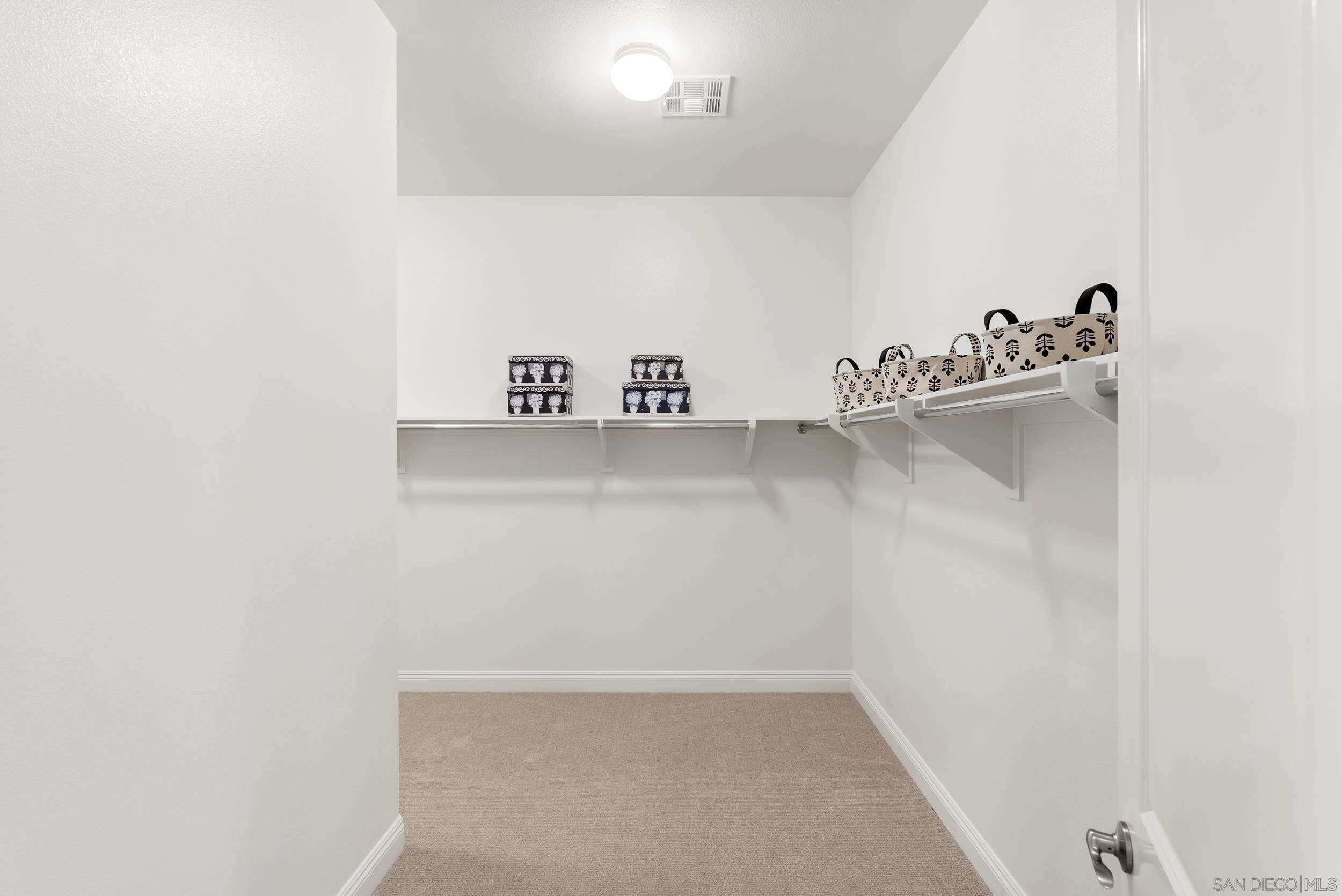 Detail Gallery Image 29 of 60 For 2105  Timneh Court, Oceanside,  CA 92057 - 4 Beds | 4/1 Baths