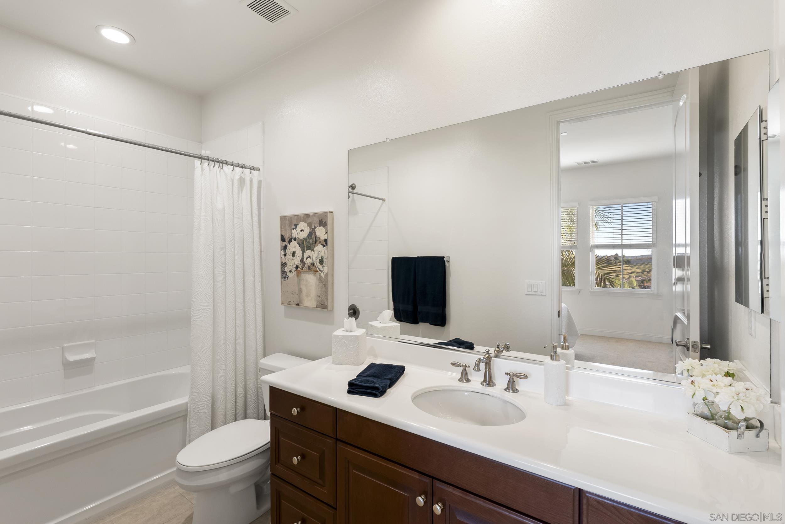 Detail Gallery Image 32 of 60 For 2105  Timneh Court, Oceanside,  CA 92057 - 4 Beds | 4/1 Baths