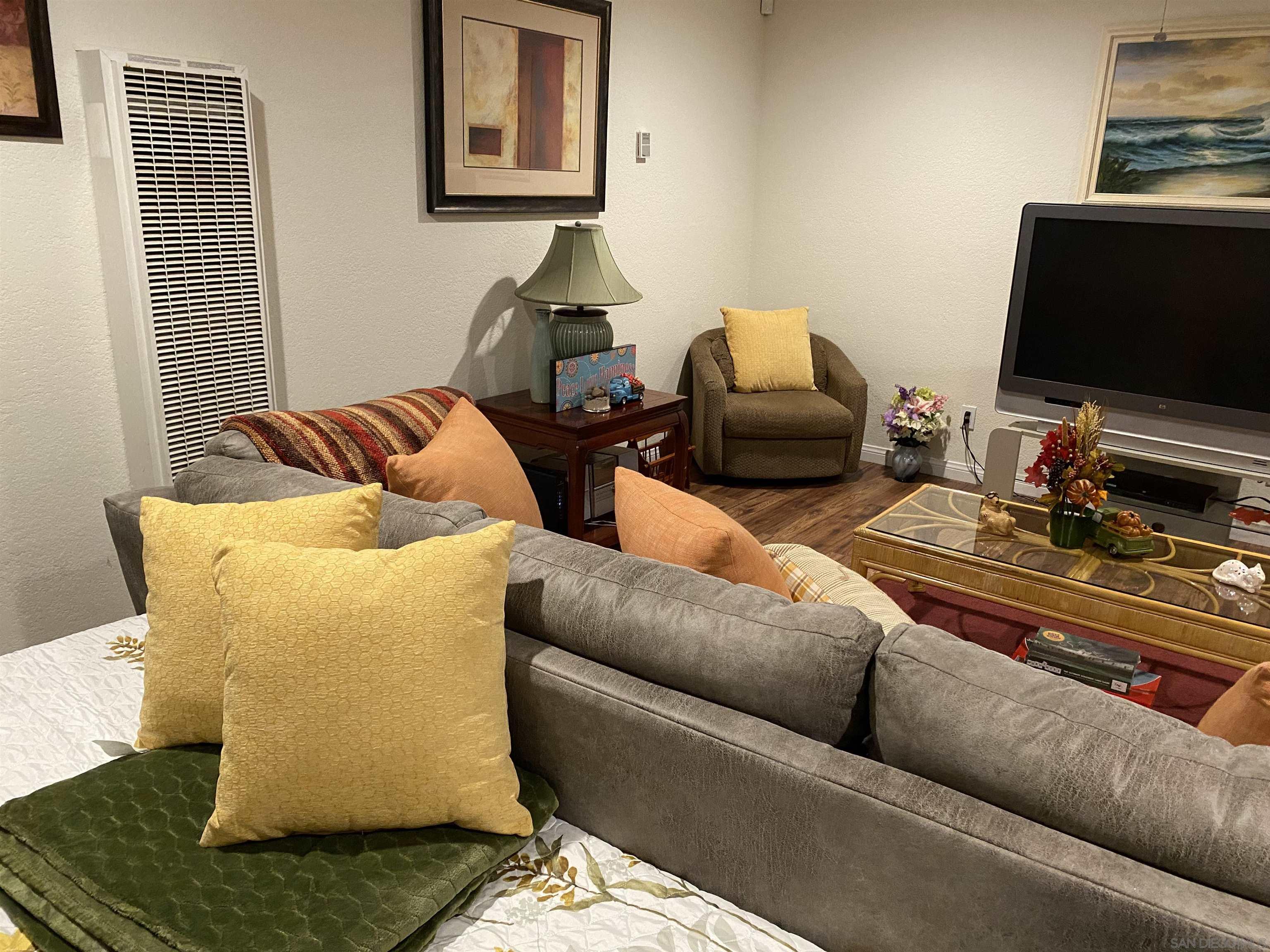 Front Image Thumbnail for SD260006899