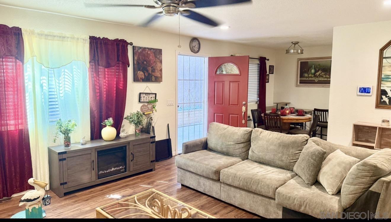 Detail Gallery Image 23 of 43 For 9938  Buena Vista Dr  #3,  Spring Valley,  CA 91977 - 2 Beds | 2 Baths