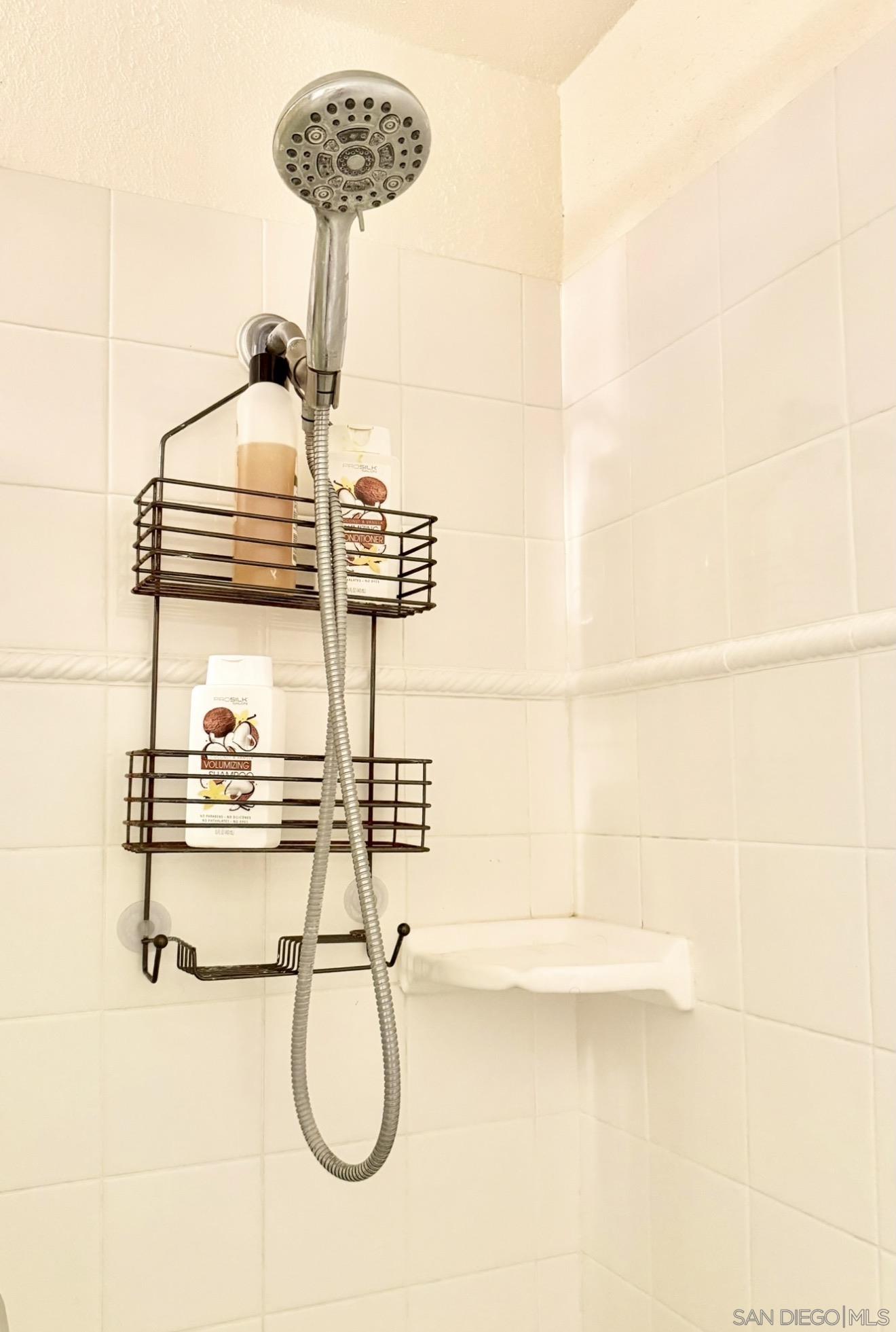 Detail Gallery Image 32 of 43 For 9938  Buena Vista Dr  #3,  Spring Valley,  CA 91977 - 2 Beds | 2 Baths